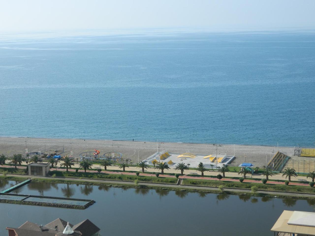 Апартамент С Видом На Море บาทูมิ ภายนอก รูปภาพ